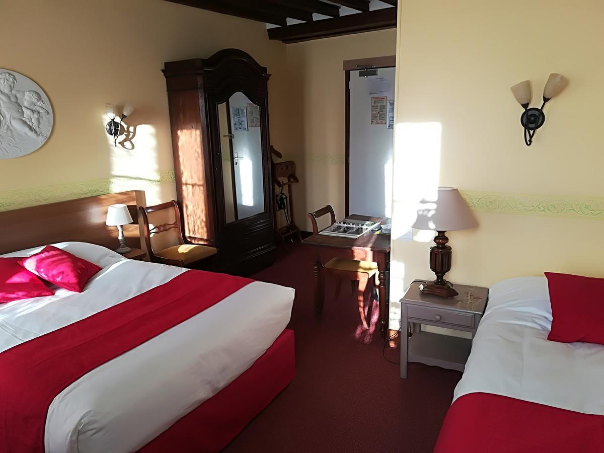 Hostellerie Saint Martin- Logis Hotel Et Restaurant Creully sur Seulles المظهر الخارجي الصورة