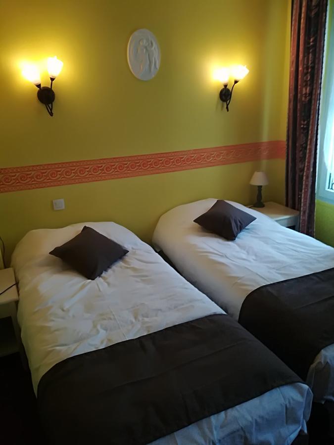 Hostellerie Saint Martin- Logis Hotel Et Restaurant Creully sur Seulles المظهر الخارجي الصورة